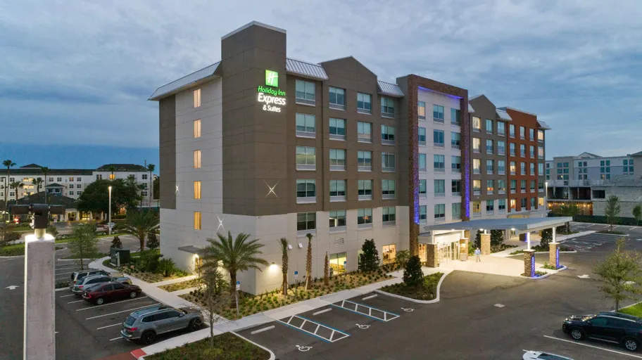 Holiday Inn Express & Suites ORLANDO - LAKE BUENA VISTA by IHG