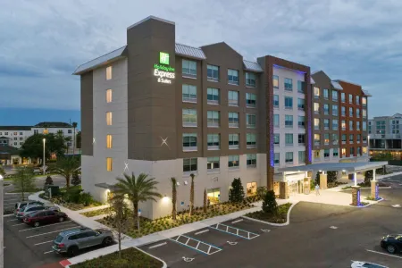Holiday Inn Express & Suites ORLANDO - LAKE BUENA VISTA by IHG