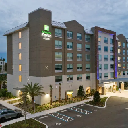 Holiday Inn Express & Suites ORLANDO - LAKE BUENA VISTA by IHG