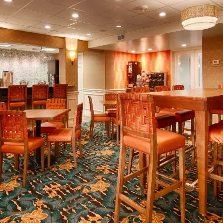 Spark by Hilton Sarasota Siesta Key Gateway