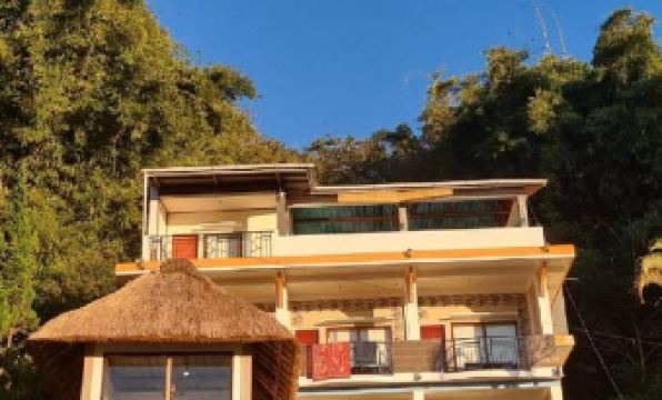 Bajawa-Roo Hotel - Housity