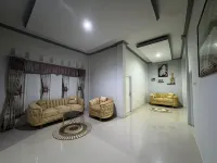 Kedai Terapung Hotel & Resto