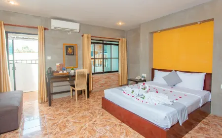 Best Central Point Hotel Отели рядом с достопримечательностью «Уот Ауналом Монастери»