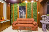 FabHotel Royal Stay - Beltarodi