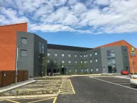 Holiday Inn Express ST. ALBANS - M25, JCT.22 by IHG - parking