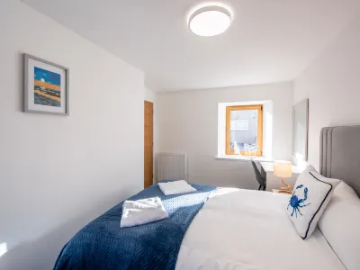 Harbour Nights 7D Hotels near Lossiemouth Bay Caravan Park