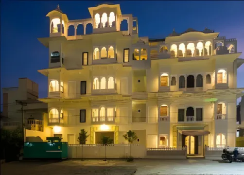 Amar Kothi Hotels near Goverdhan vatika
