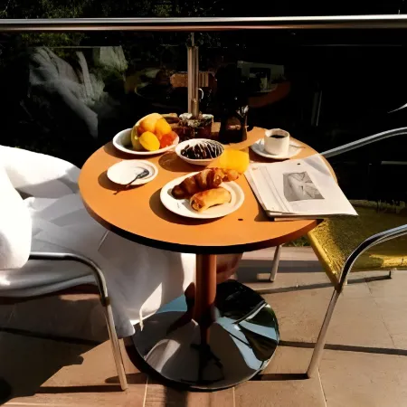 Craigmhor Lodge & Courtyard