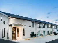 Super 8 by Wyndham Bowman Hotels in Bowman