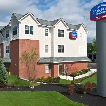 Fairfield Inn & Suites Portsmouth Exeter Отели в г. Эксетер