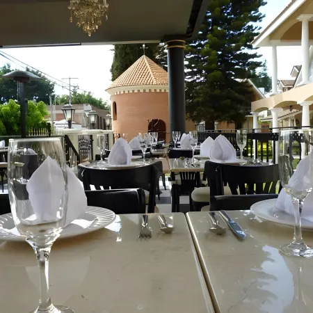 Casa Bonita Hotel & Luxury Residence