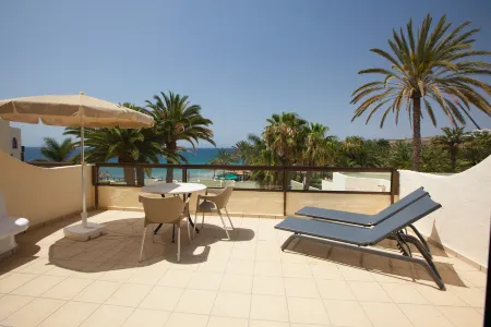 Apartamentos Tres Vidas Отели в г. Крусе де Аринага