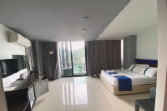 Ingtara Hotel Hotel berhampiran Wat Tha Chalawat