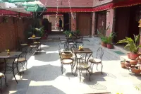 世界遺產公寓飯店 卡拉拜拉夫附近的飯店