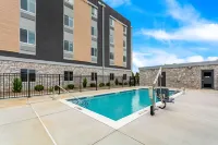 Everhome Suites Lexington - Horse Park - Rooftop Pools
