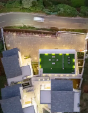 Clouds Nest by Aanvis Inn