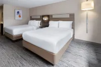 Holiday Inn Express & Suites Freeport - Brunswick Area Hotels in Freeport
