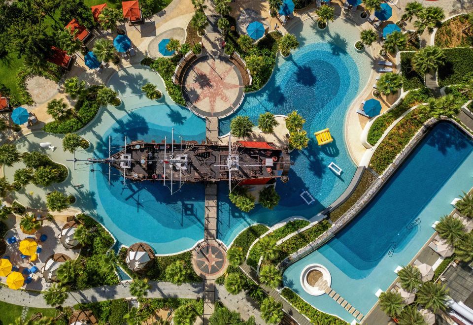 4. 모벤픽 리조트 ..