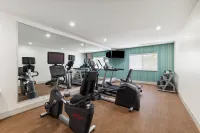 Holiday Inn Express & Suites MOUNTAIN VIEW SILICON VALLEY by IHG - Phòng tập thể hình