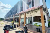 Arsya Homestay Mitra RedDoorz Hotels near Masjid Hajar Aswad Lantamal IV Tanjung Pinang