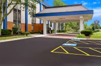 Hampton Inn Chicago/Naperville Near Niu Conference Center - parking