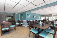 La Quinta Inn by Wyndham Cocoa Beach-Port Canaveral - breakfast