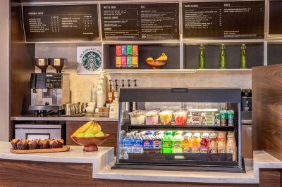 Restaurant Courtyard Boston Marlborough Photo