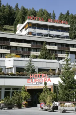 Hotel Europa St. Moritz فنادق في سيلفابلانا