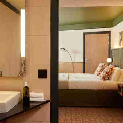 Le Parchamp, Paris Boulogne, a Tribute Portfolio Hotel Rooms