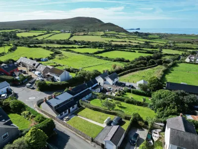 The Cross - 4 Bedroom Cottage - Llangennith Hotel in zona North Hill Tor