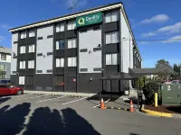 Quality Inn & Suites Everett Hotels in Everett