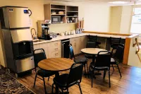 Econo Lodge Hotels in Okotoks