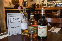 The Clachan Inn - bar