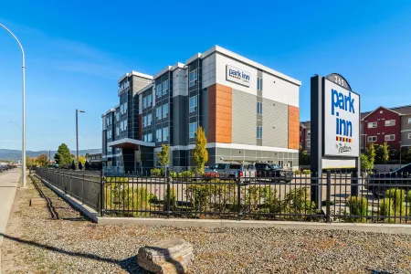 Park Inn by Radisson, Kelowna