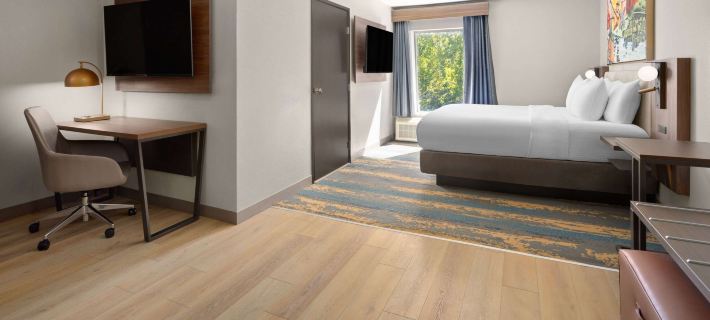 La Quinta Inn & Suites by Wyndham Memphis I-240 Hotels in Memphis