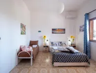 Sunrise Apartment in Villa With Private Parking and Air Conditioning فنادق في توري لابيلو