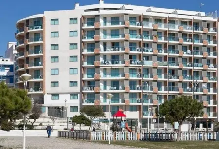 Apartamentos Monte Gordo Plaza Отели в г. Monte Gordo