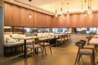 Four Points by Sheraton Sesimbra - 朝食