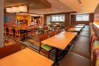 哈里斯堡國際機場萬楓酒店及套房 - 早餐