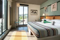 Moxy Portland Downtown