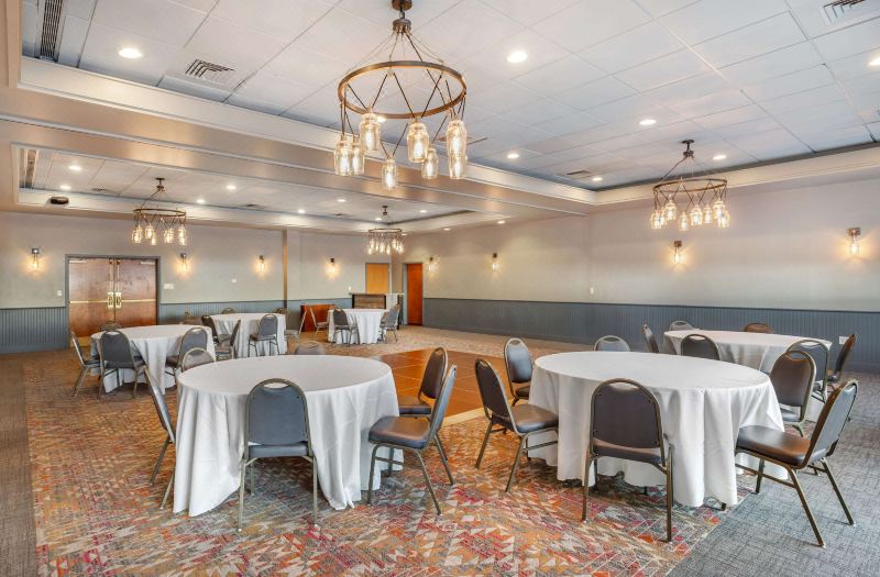 Comfort Inn & Suites Logan International Airport photo 4