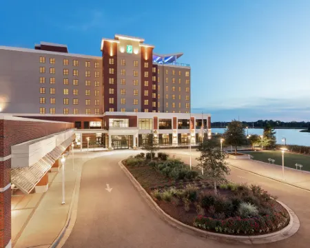 เอ็มบาสซีสวีทส์ บายฮิลตัน วิลมิงตัน ริเวอร์ฟรอนท์ โรงแรมในวิลมิงตัน