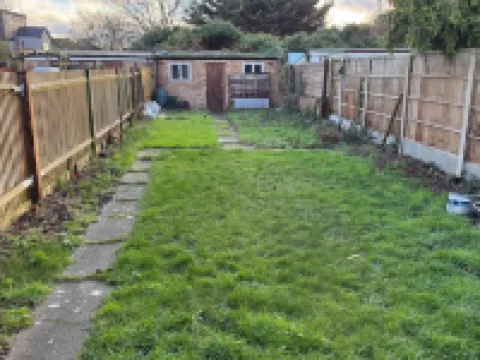 Cozy Double Room in North London with Great Transport Links 鄰近帕默斯格林的酒店