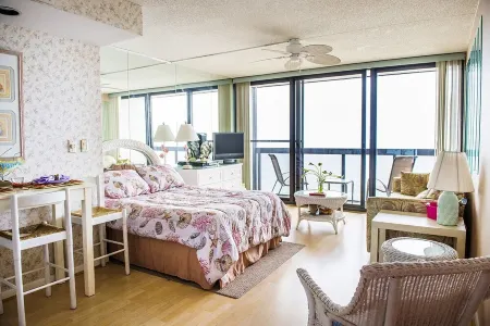 Direct Oceanfront, Tiki Bar & Grill, Saunas, Gym,Tennis, Wifi & 3 Pools, 10% Off