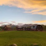 Beautiful new luxury cabin on large private lot