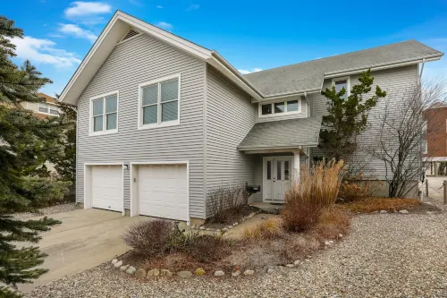 Beach Block Rental - Ocean/Beach Out Your Back Door. Great Location At Beach!!!