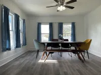 BEAUTIFUL HOME IN BAYTOWN HEIGHTS 貝敦住宿飯店
