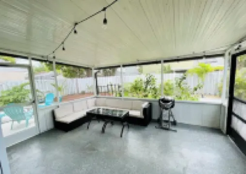 Seabreeze garden oasis, jacuzzi, golf, mins ->beaches