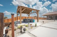 Joshua Tree National Park-Gorgeous Home-HotTub+Game Rm+Views+EV Charger! Hotel dekat Old Schoolhouse Museum