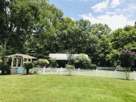 Water front bungalow for rest, relaxation and rejuvenation!